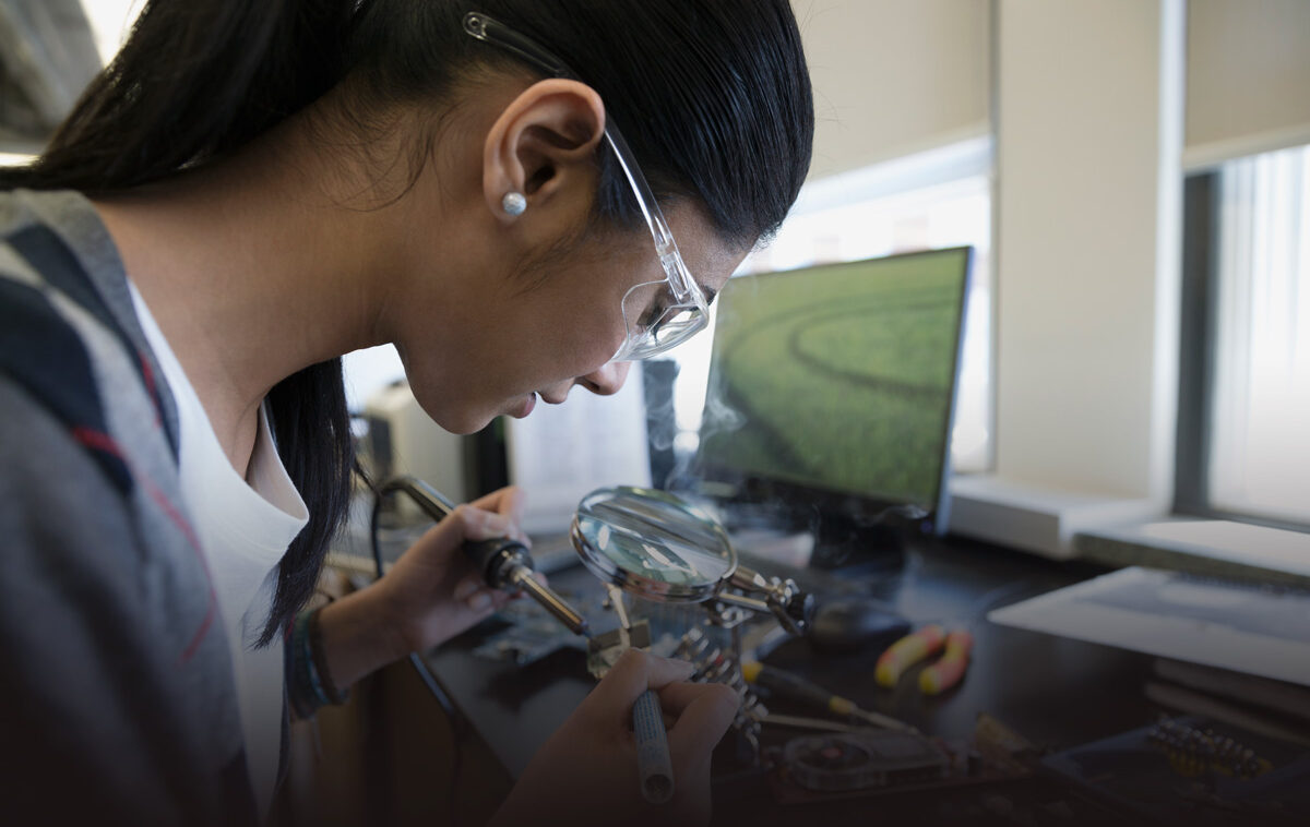 We.care: Students, STEM & Scholarships